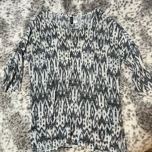 H&M Monochrome Patterned 3/4 Sleeve Top